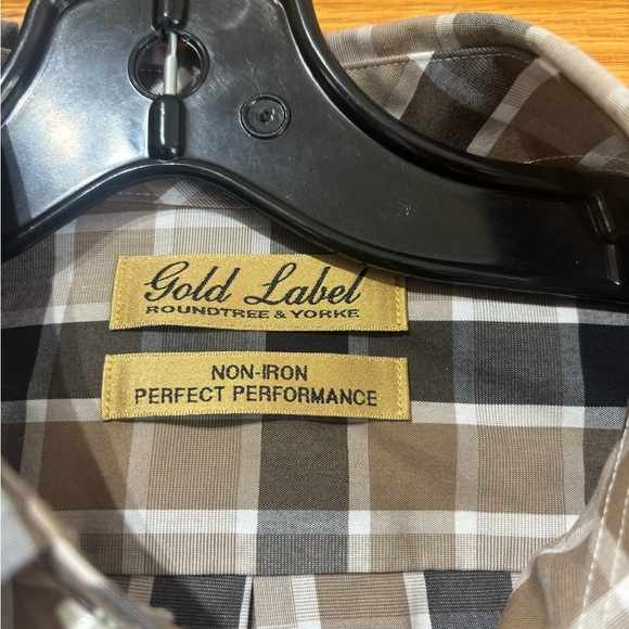 NWOT Roundtree & Yorke Gold Label Men's Dress Shirt Medium - Picture 3 of 5